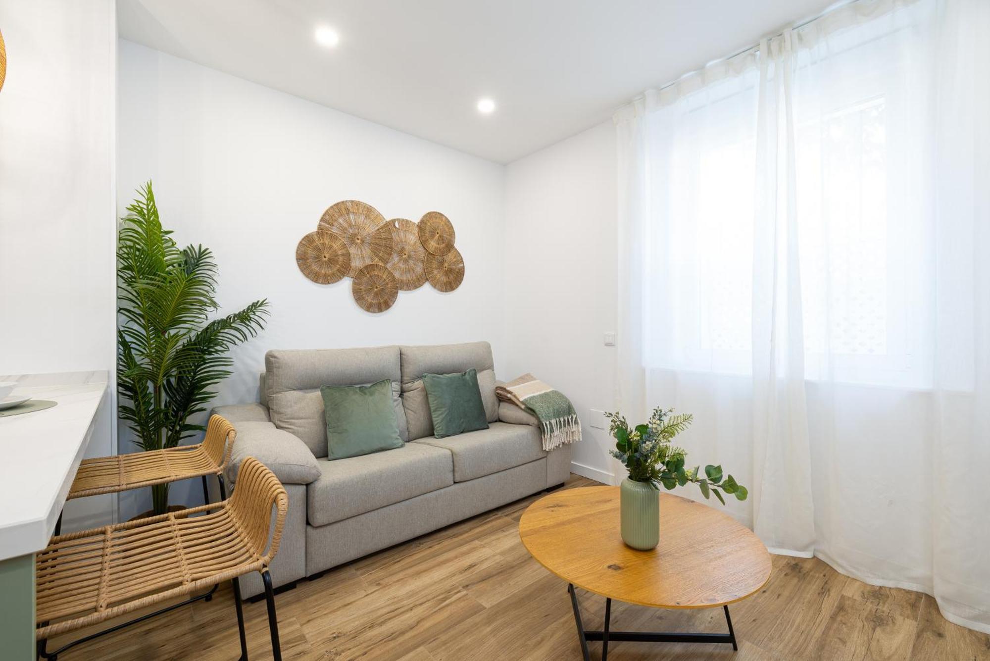 Apartamento Bright Renovated -terrace -1bedroom 1bath Málaga