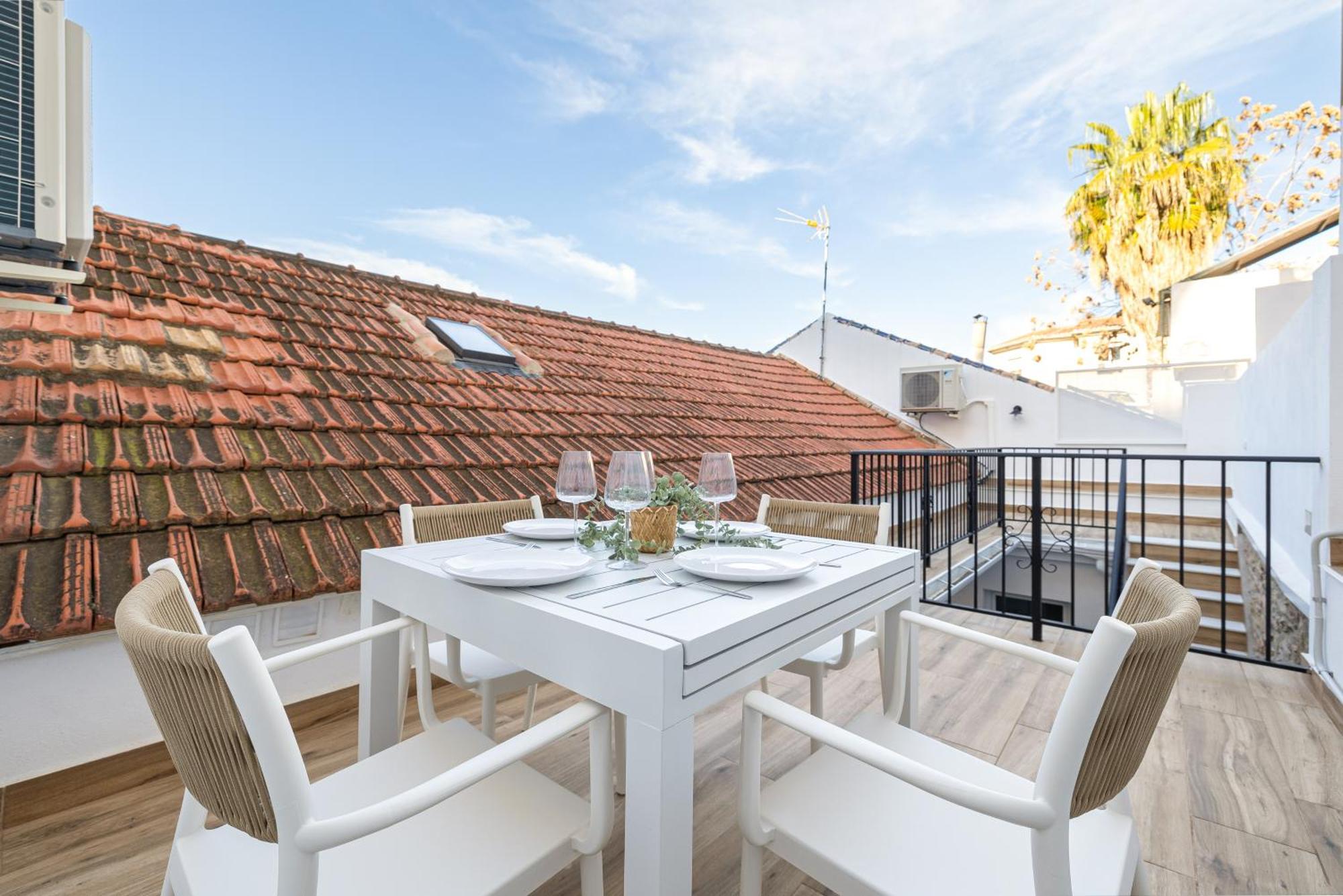 Bright Renovated -terrace -1bedroom 1bath Málaga